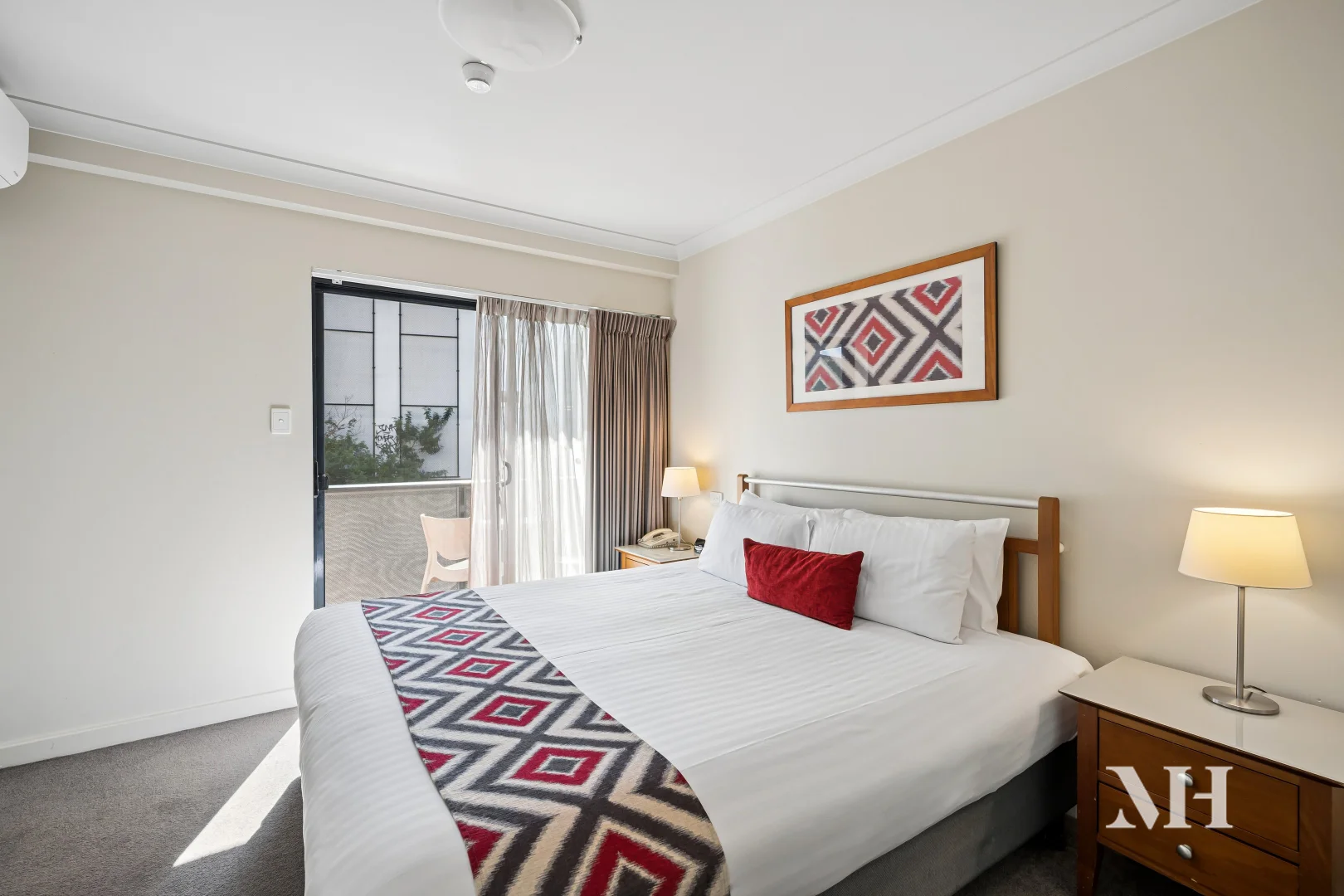 304/112 Mounts Bay Road, Perth WA 6000 photo 4