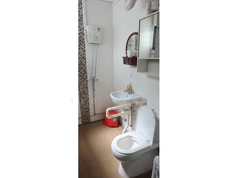 445 Tampines Street 42 photo 4