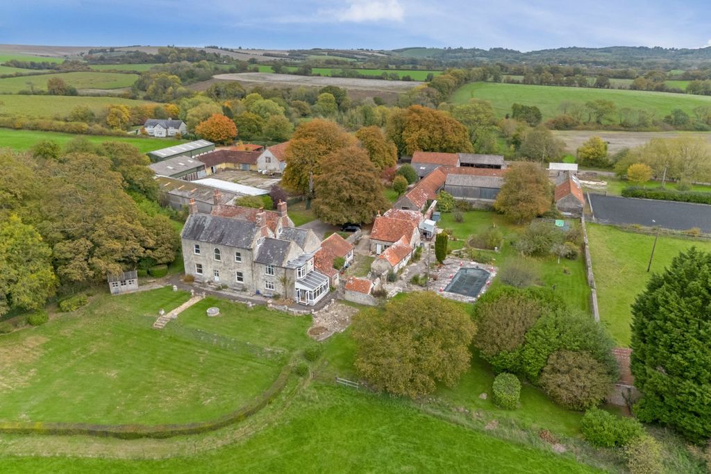 Additional image 3 of 5 bed property for saleCharnage, Mere, Warminster, Wiltshire BA12