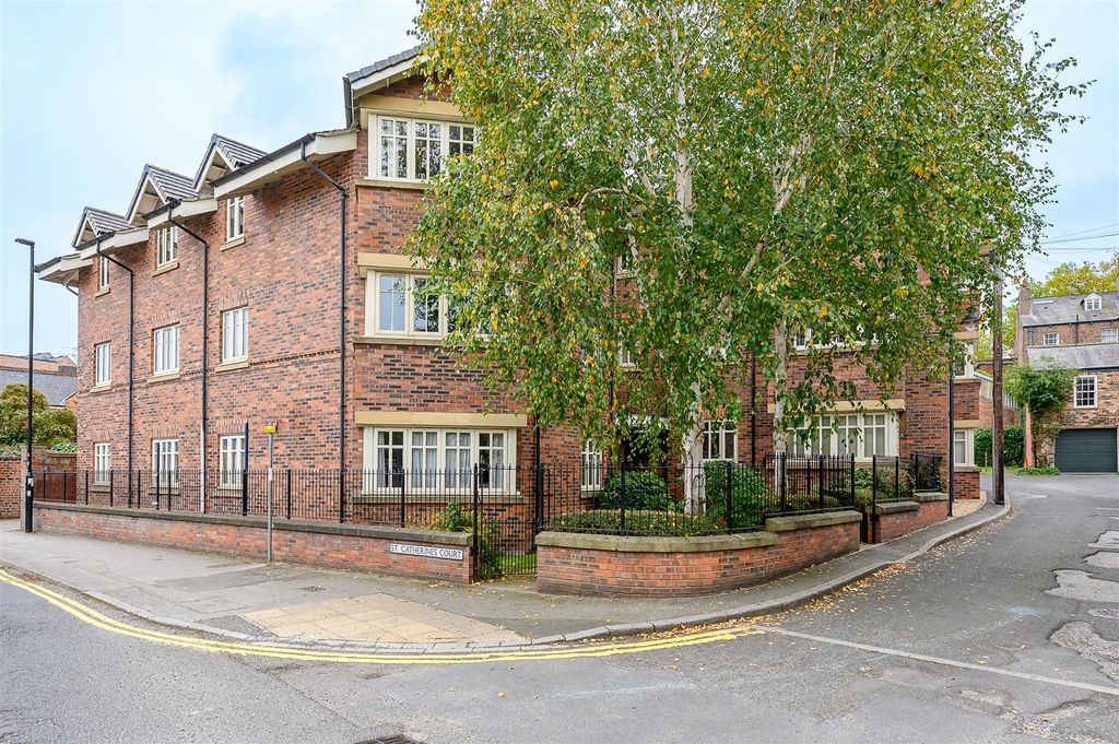Additional image 9 of 2 bed flat for saleSt Catherines Court, York YO24