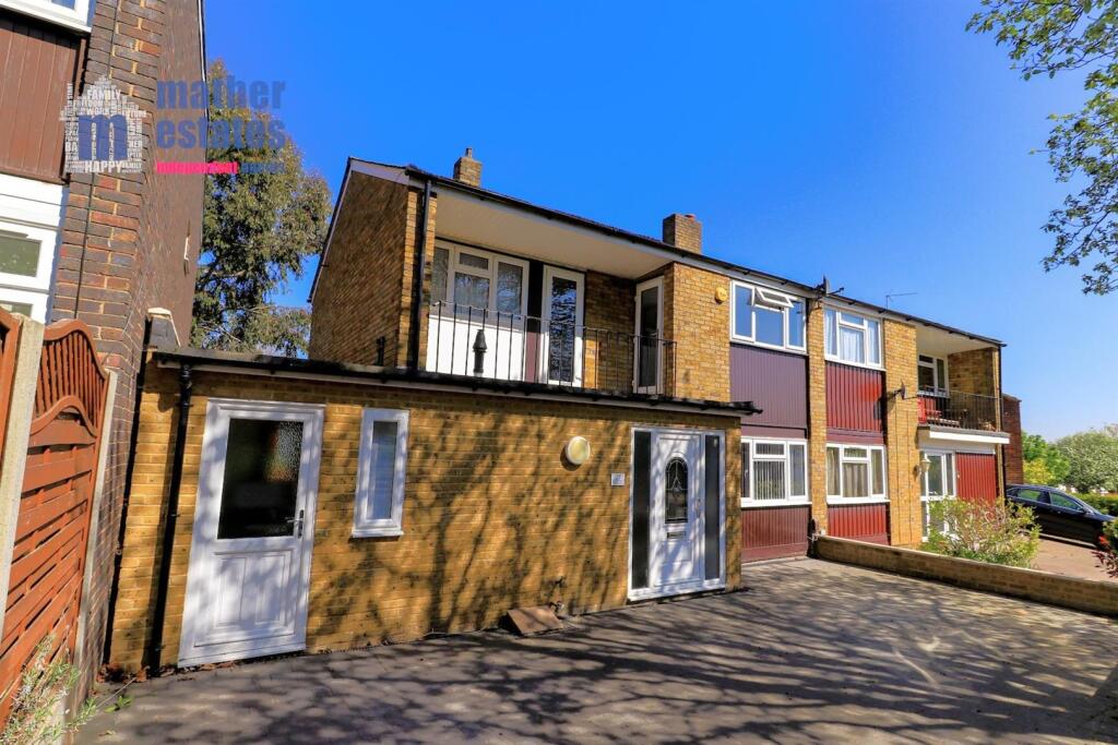 Lark Rise, Birds & Trees Area, Hatfield