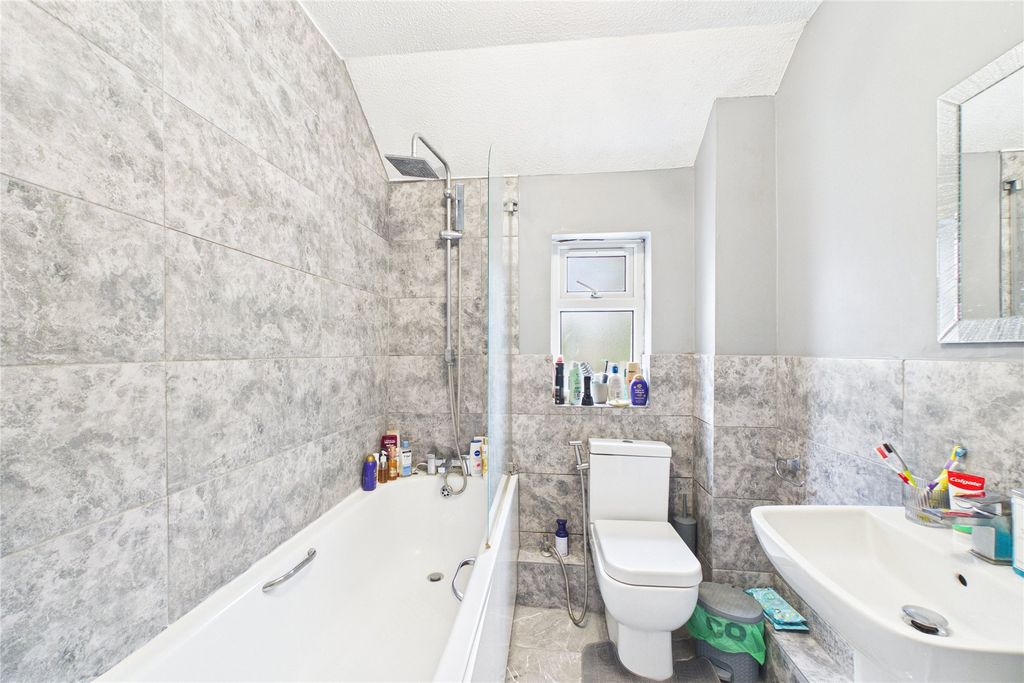 Additional image 9 of 3 bed semi-detached house for saleNorcot Road, Tilehurst, Reading, Berkshire RG30