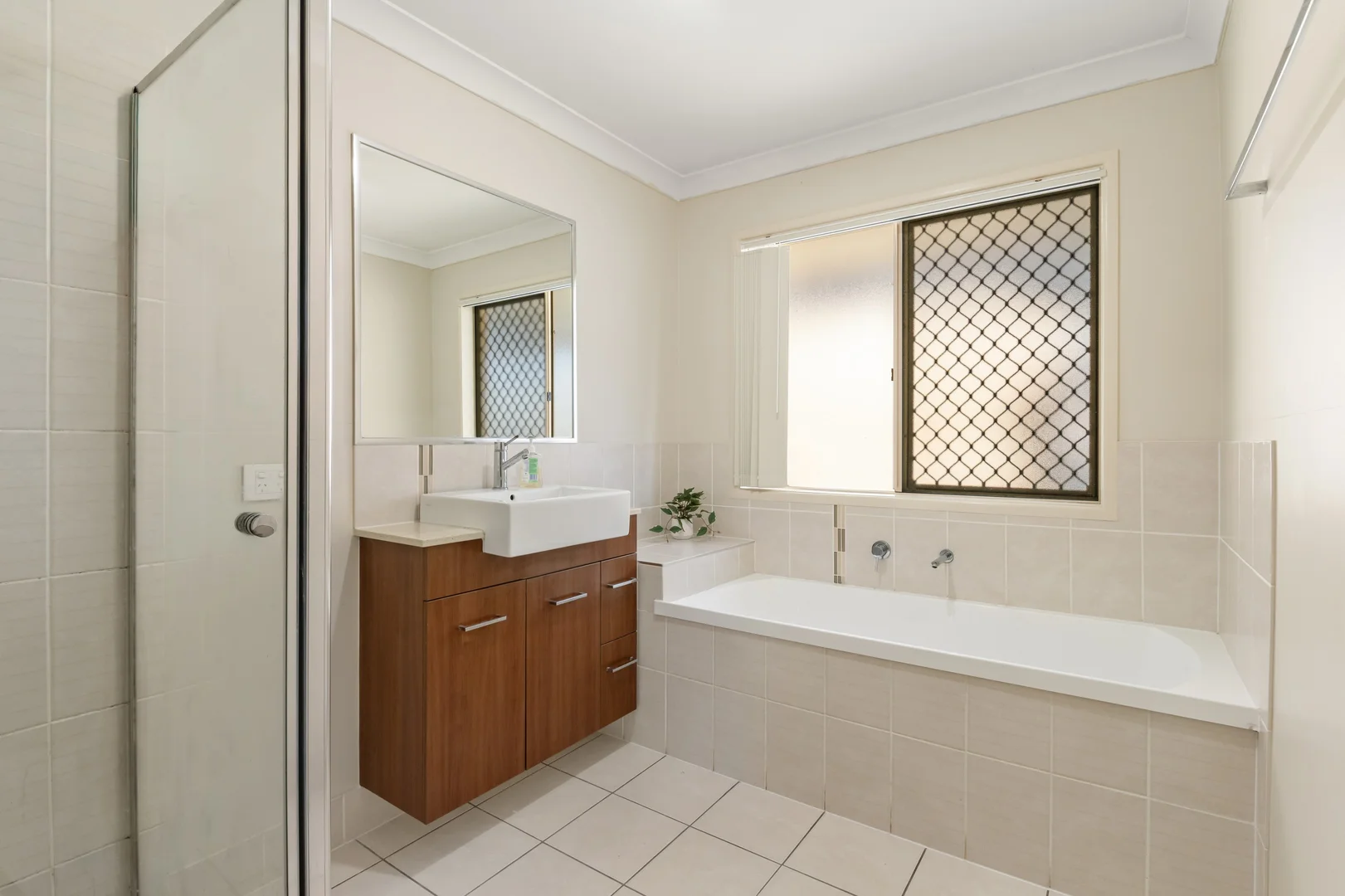 Additional image 10 of 16 Shale Avenue, Logan Reserve QLD 4133