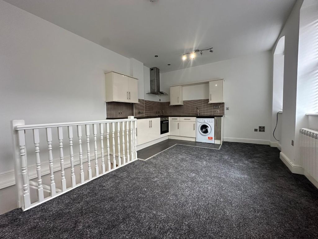 Additional image 8 of 3 bed flat for saleSouth Street, Northampton NN1