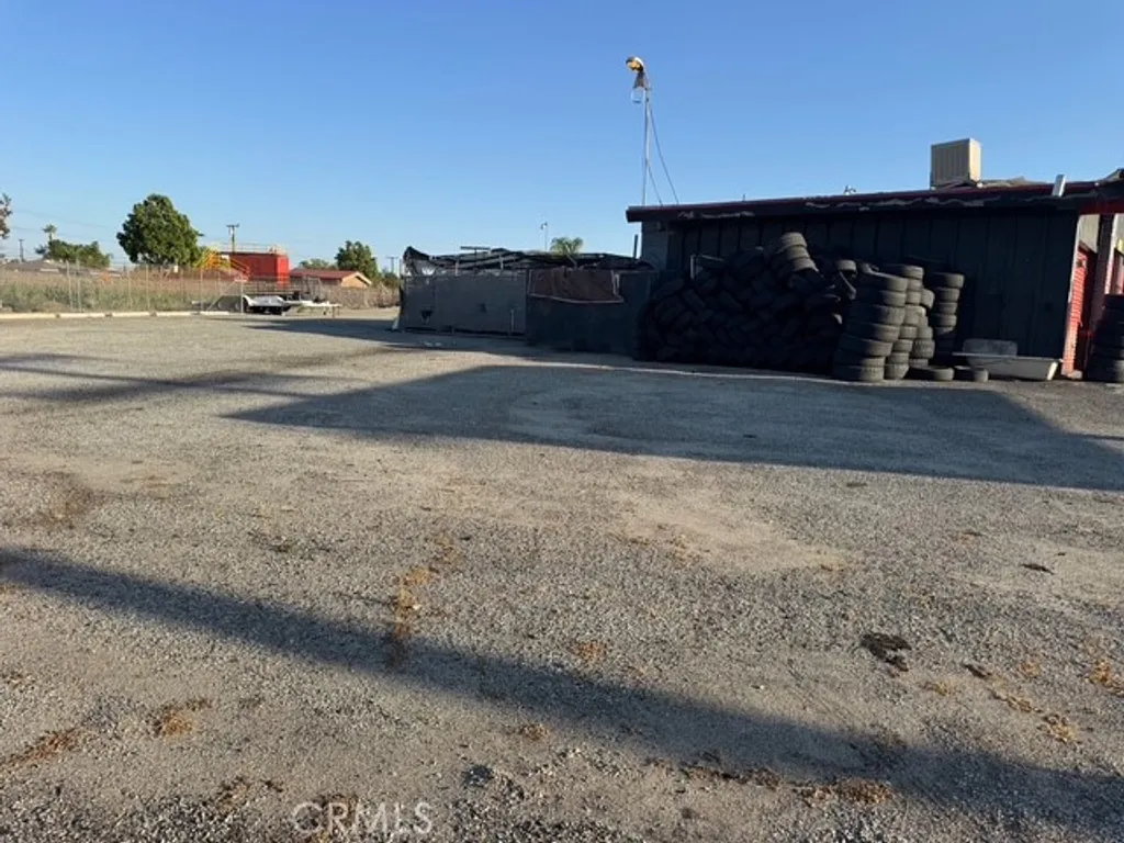 Additional image 6 of 7615 Sterling Ave, San Bernardino, CA 92410