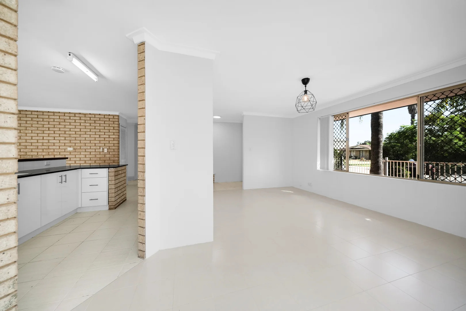 Additional image 12 of 64 Discovery Drive, Thornlie WA 6108