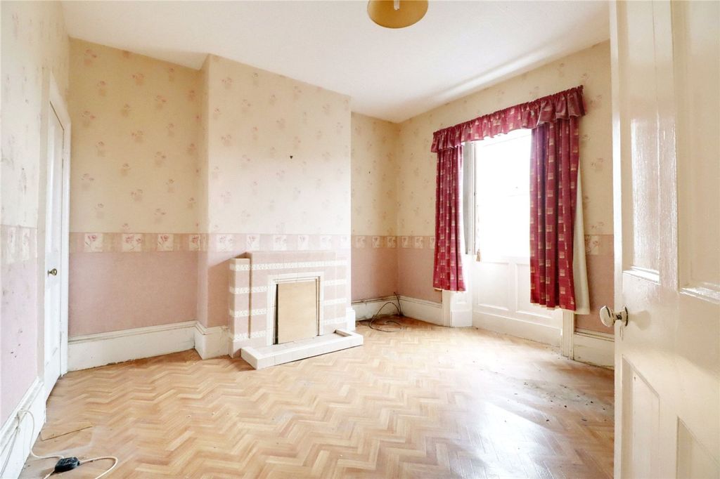 4 bed detached house for saleMarsh Lane, Winteringham DN15 photo 5