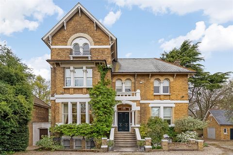 Court Road, London SE9