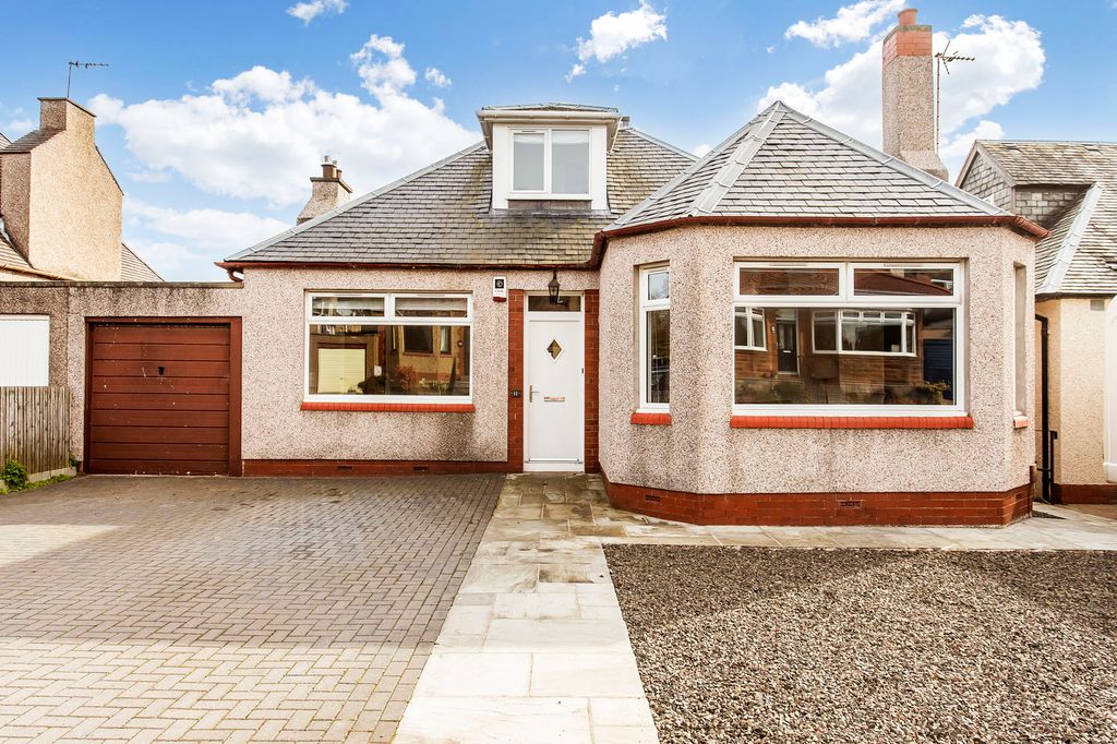 4 bed detached bungalow for sale11 Craigmount Terrace, Corstorphine, Edinburgh EH12