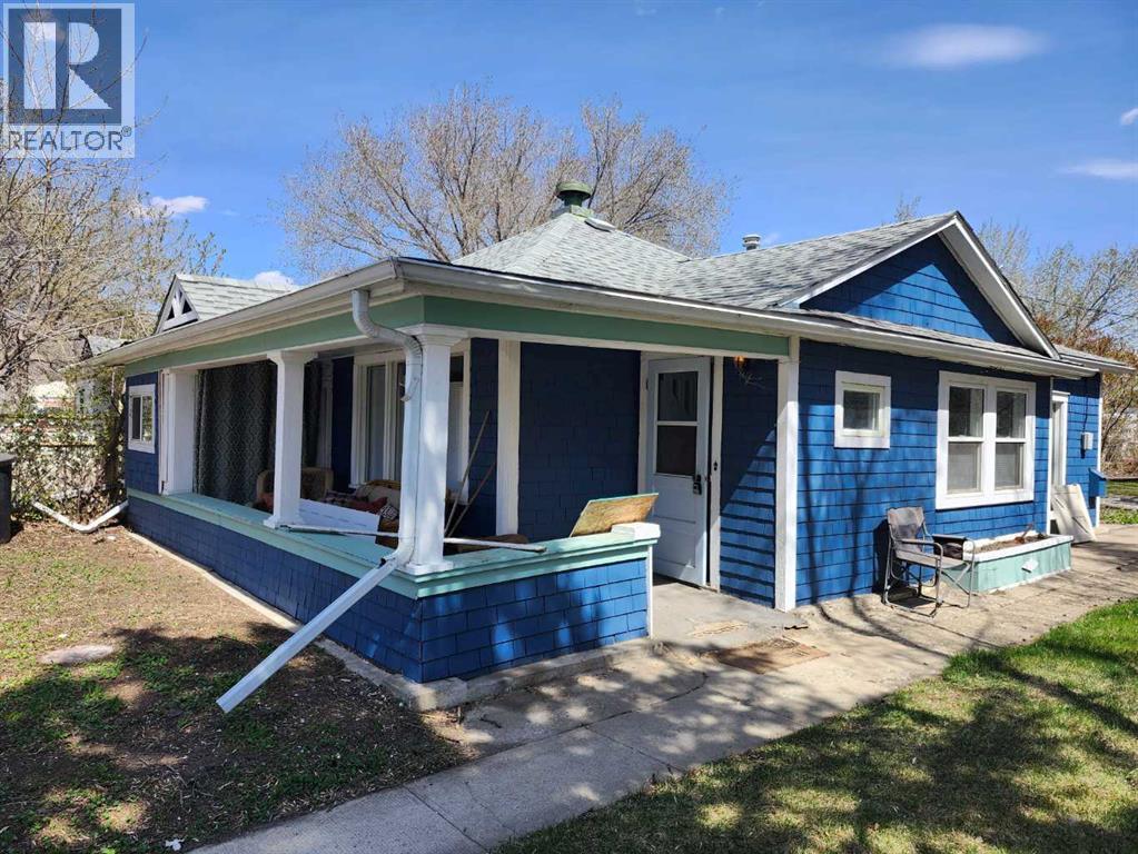 148 3 Street W