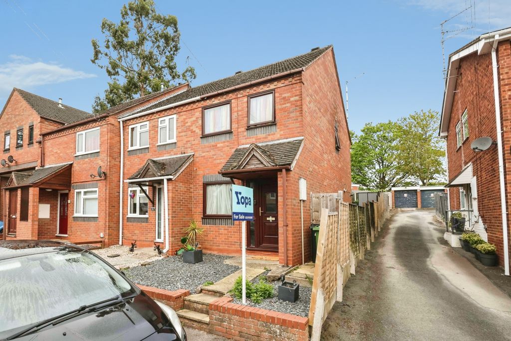 2 bed end terrace house for saleAlbert Road, Worcester WR5