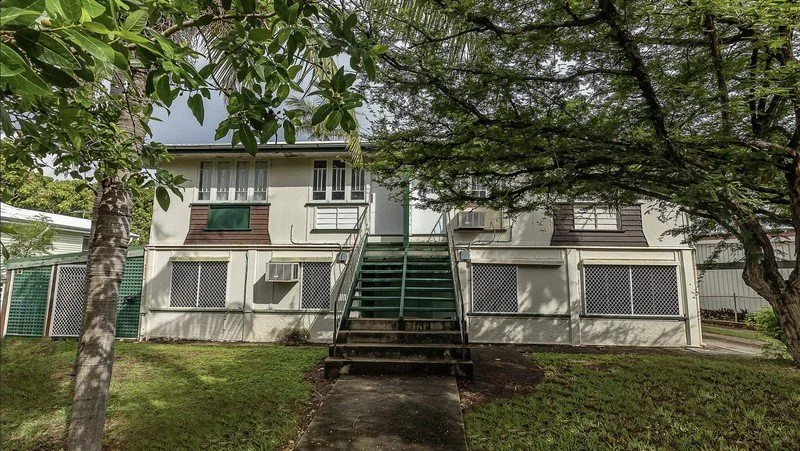 2/135 Bundock Street, Belgian Gardens QLD 4810