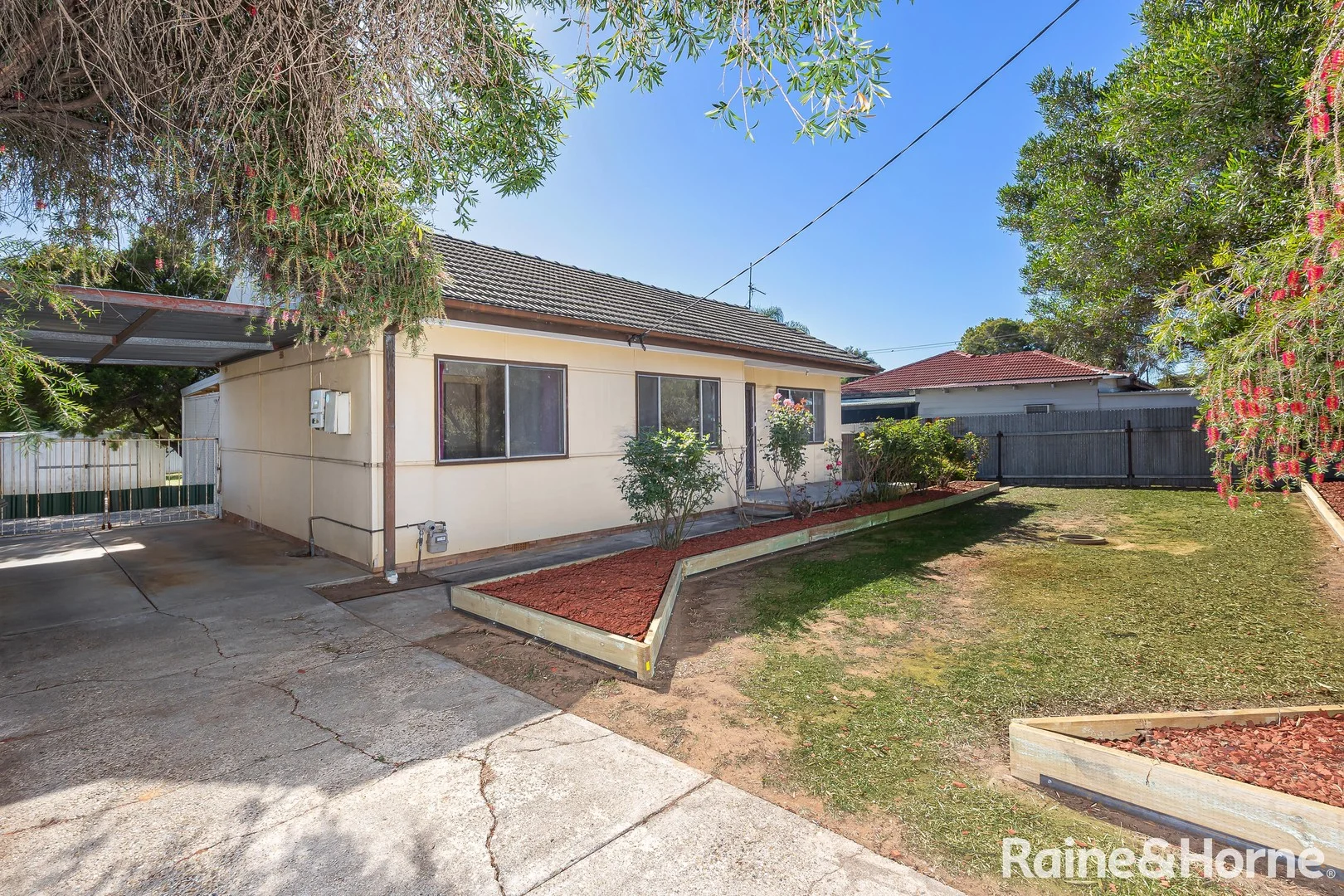 211 Fernleigh Road, Ashmont NSW 2650