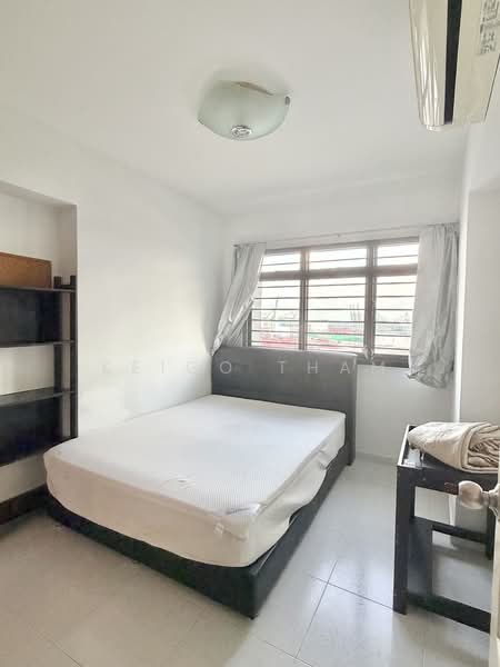 19 Cantonment Close photo 4