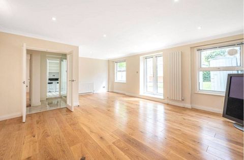 Buckland Crescent, London NW3