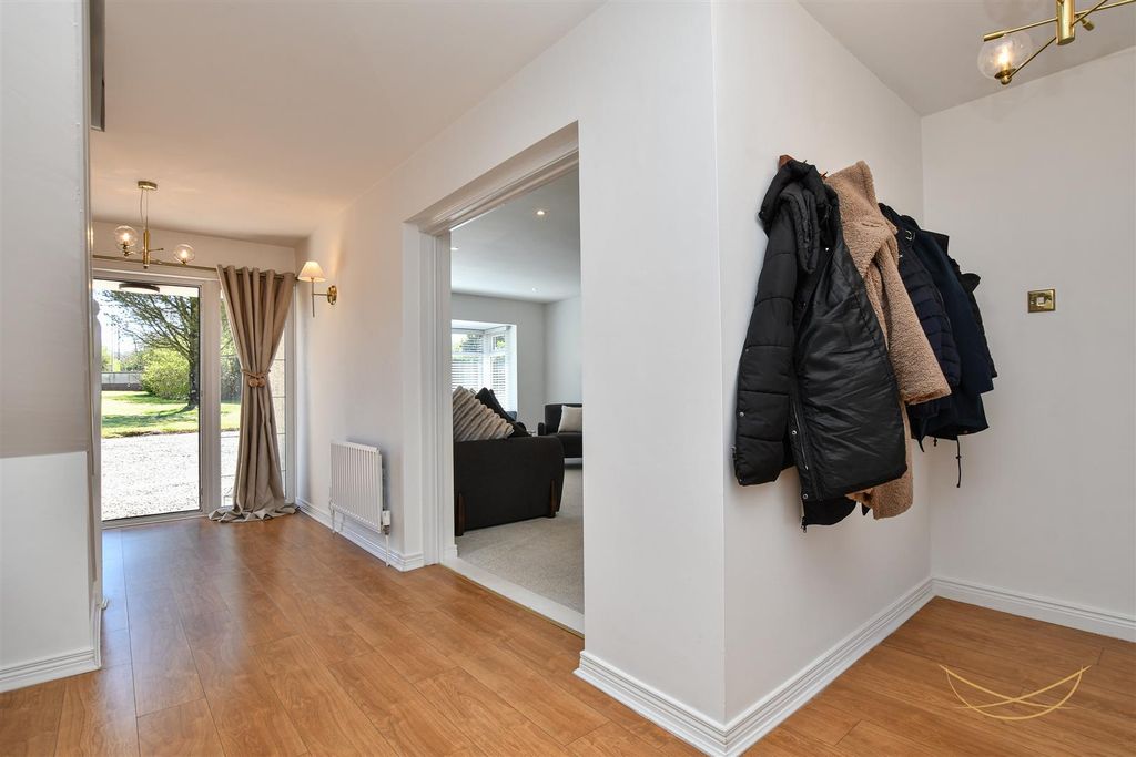 Additional image 6 of 5 bed detached house for saleHydepark Close, Newtownabbey BT36