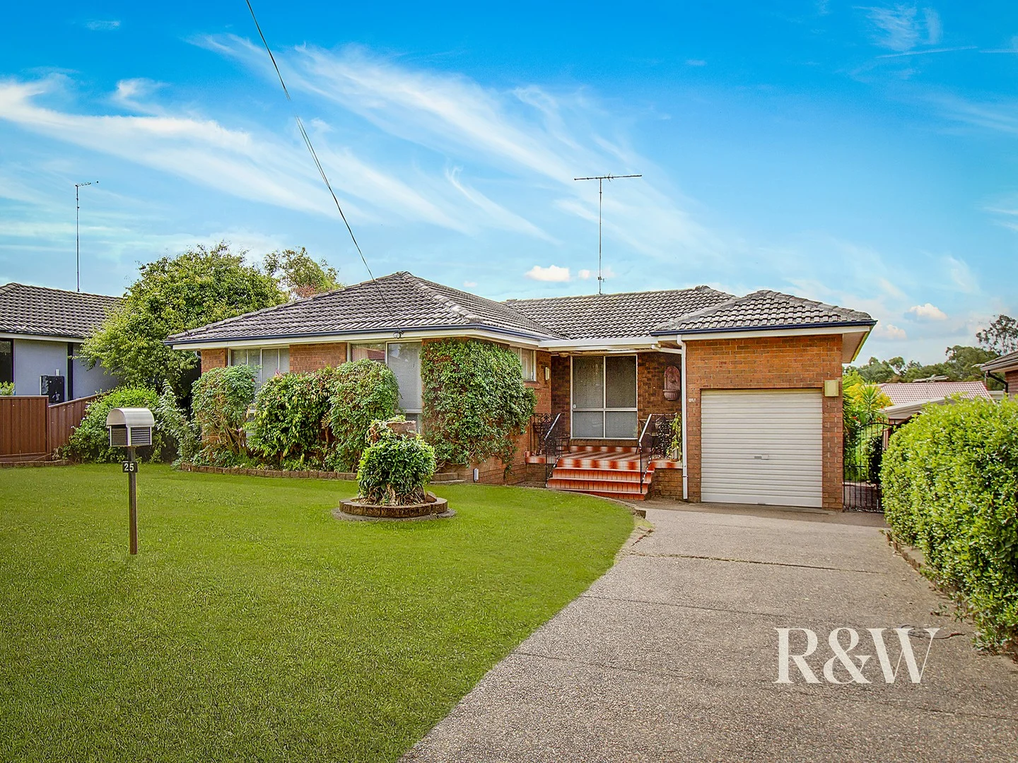 25 Hunter Street, St Clair NSW 2759
