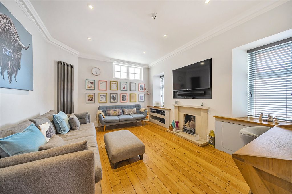 Additional image 4 of 6 bed detached house for saleThorold Road, Farnham, Surrey GU9