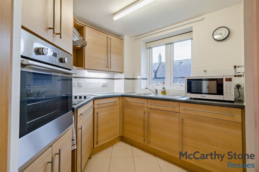 Additional image 5 of 2 bed flat for saleCabot Court, Bath Road, Longwell Green, Bristol BS30
