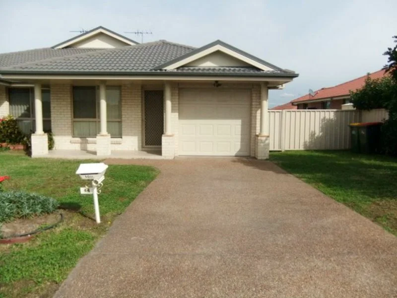 2/44 Pioneer Road, Singleton NSW 2330