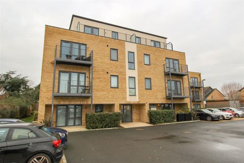 Long Lane, Hillingdon UB10