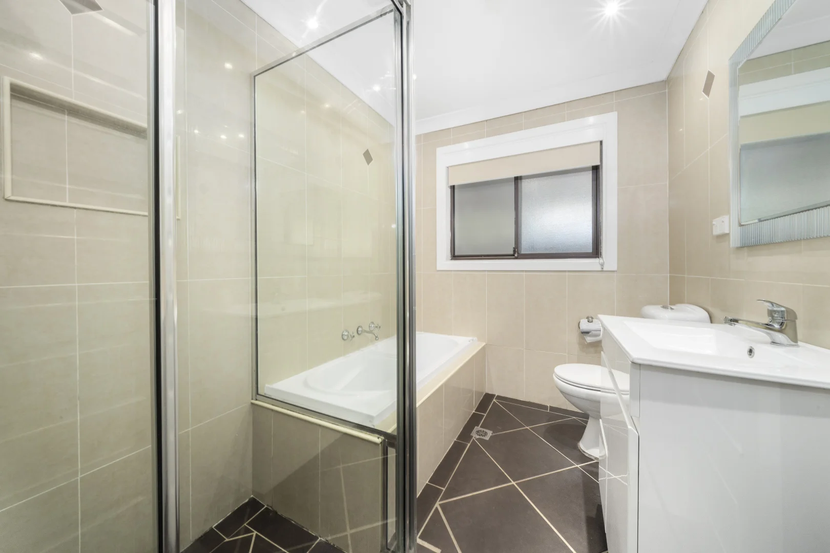 Additional image 18 of 147 Great Western Highway, Emu Plains NSW 2750