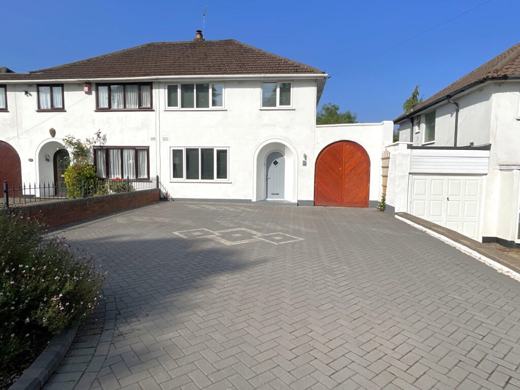HALESOWEN, Huntingtree Road