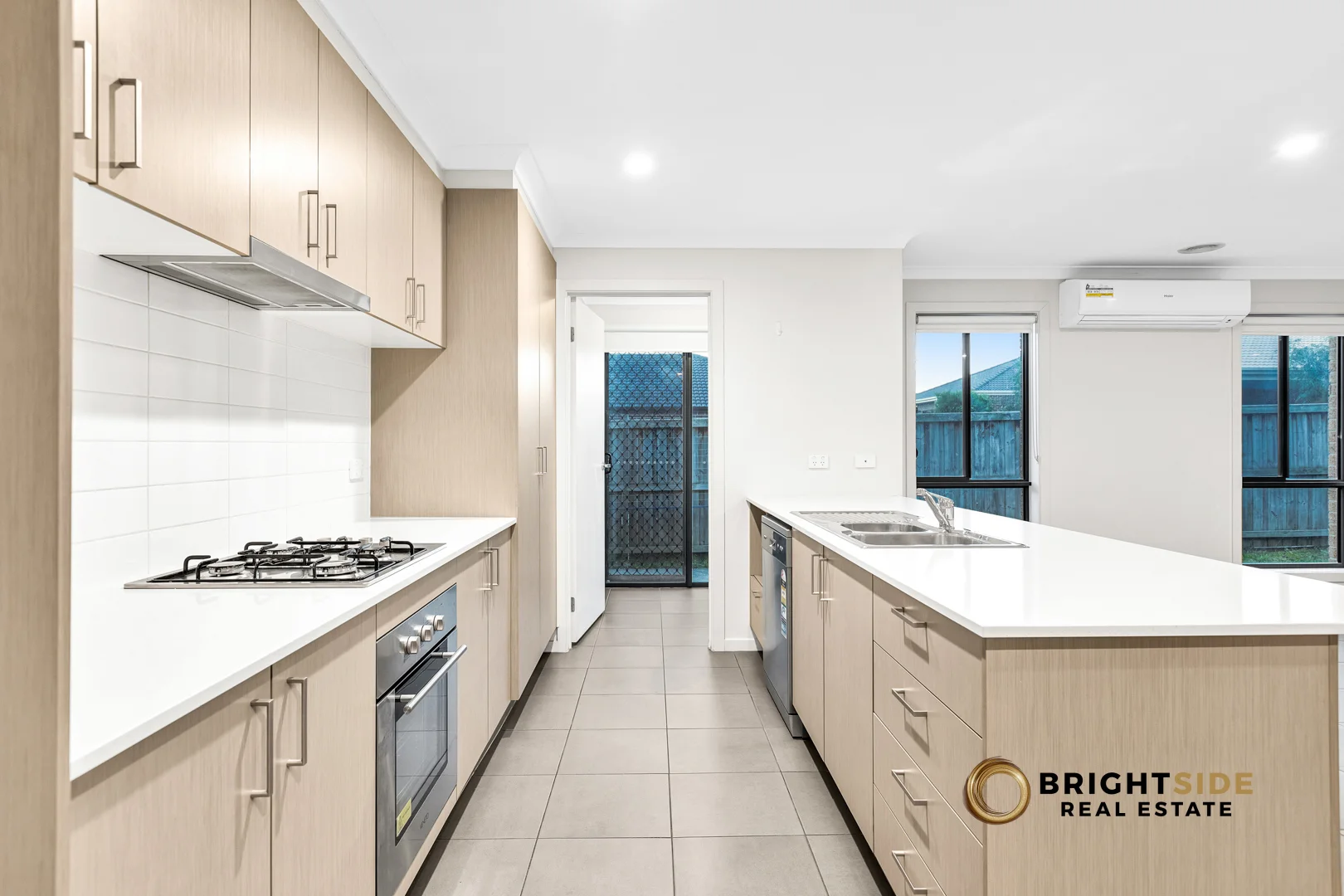 Additional image 9 of 40 Elmtree Cres, Clyde North VIC 3978