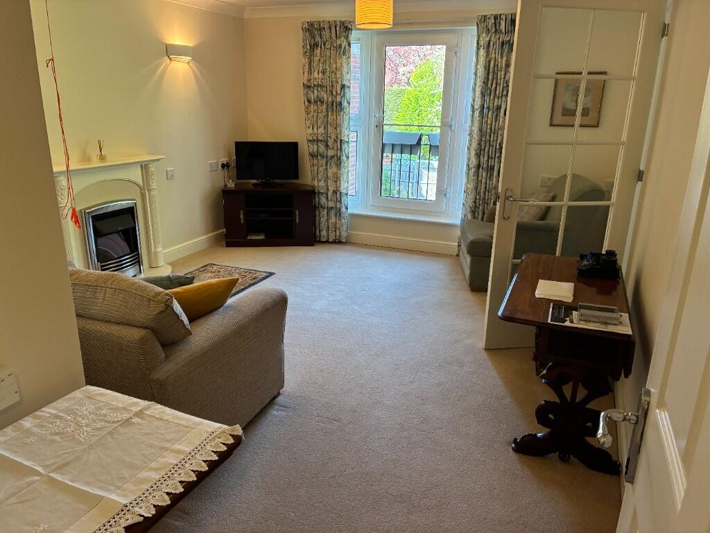 Additional image 2 of 9 Grange Court, 298 Warwick Road, Solihull, B92 7GL