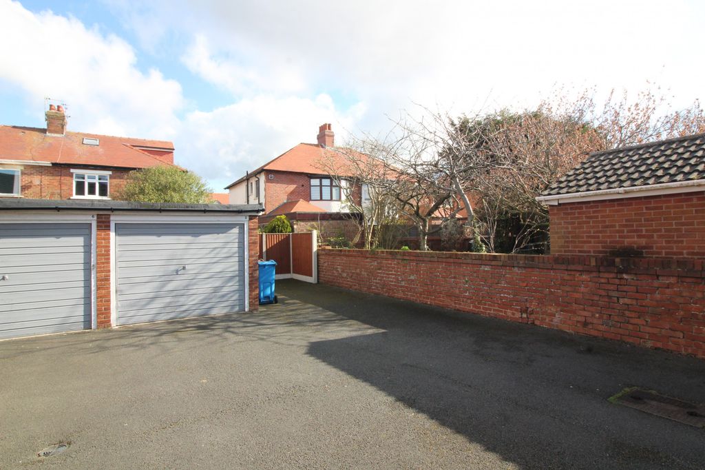 Additional image 10 of 2 bed flat for saleRaeside Court, 53 The Boulevard, Lytham St. Annes FY8