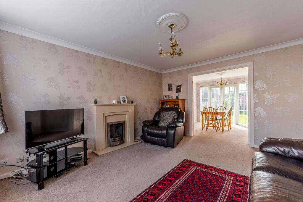 Shottery Grove, Sutton Coldfield, B76 2QB photo 3