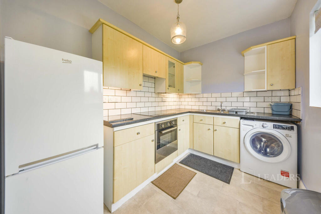 Latium Close, Holywell Hill, AL1 photo 4