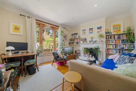 Mount Pleasant Crescent N4