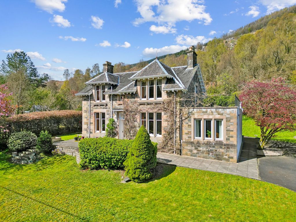 5 bed detached house for saleLochard Road, Aberfoyle FK8