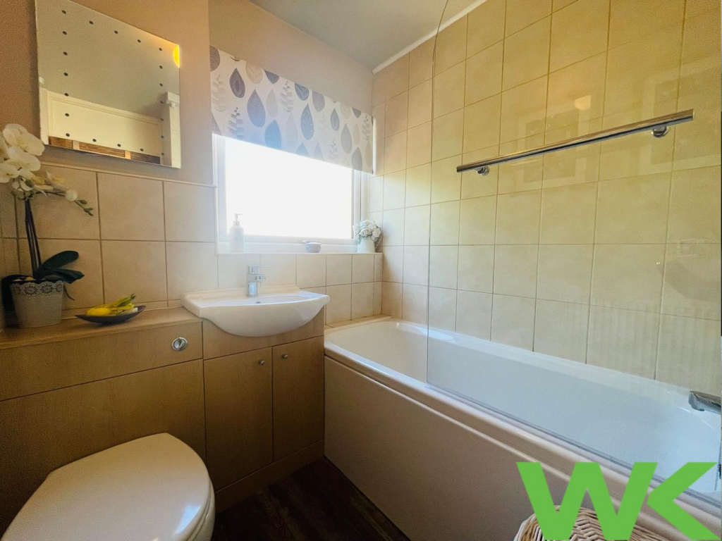 Whittington Close, West Bromwich, B71 photo 4