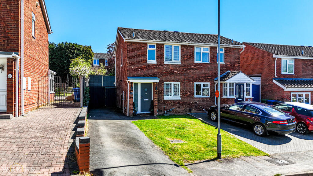 Hartleyburn, Wilnecote, Tamworth, Staffordshire, B77