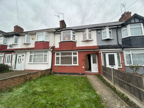Canada Avenue, London N18
