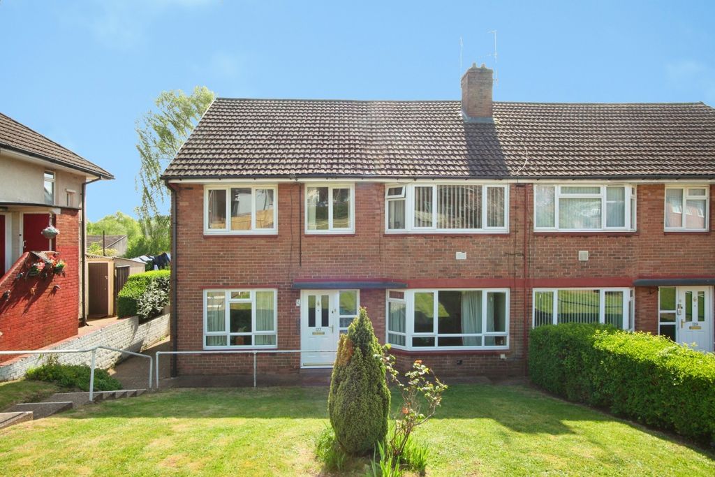 2 bed flat for saleEbenezer Drive, Newport, Gwent NP10