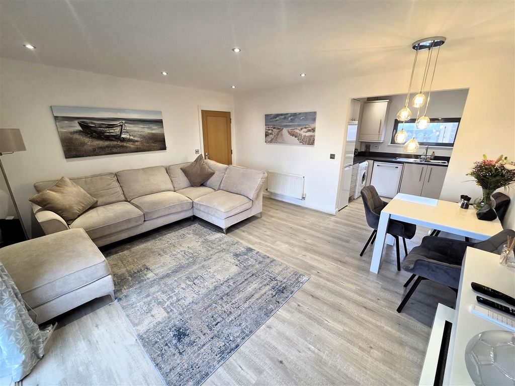 Additional image 2 of 2 bed flat for saleSt Stephens Court, Marina, Swansea SA1
