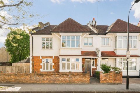 Wormholt Road, Shepherds Bush W12