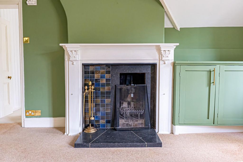 4 bed flat for saleMentmore, Leighton Buzzard LU7 photo 5