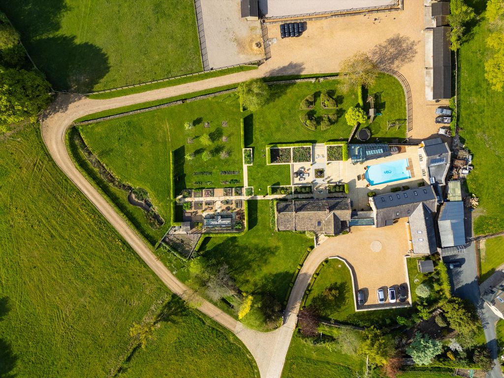 Additional image 53 of 6 bed detached house for saleHowhill Quarry Road, Beckwithshaw, Harrogate, North Yorkshire HG3