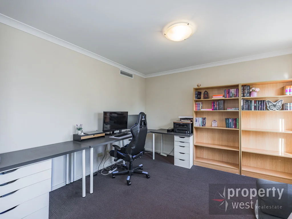 Additional image 2 of 16 Cherokee Green, Clarkson WA 6030