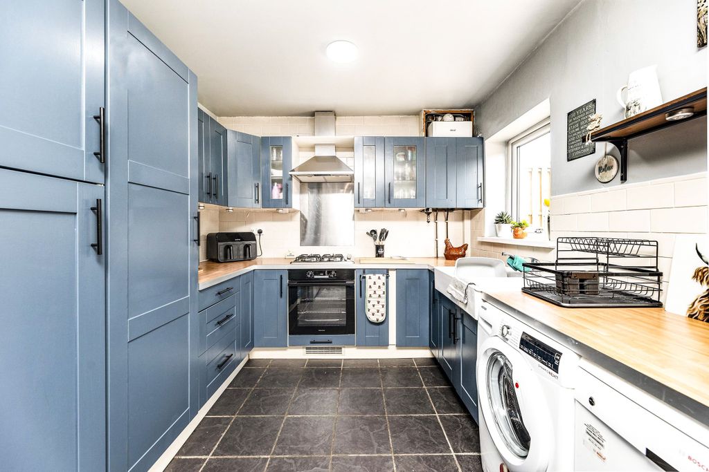 Additional image 3 of 3 bed semi-detached house for saleNorfolk Road, Barnsley S72