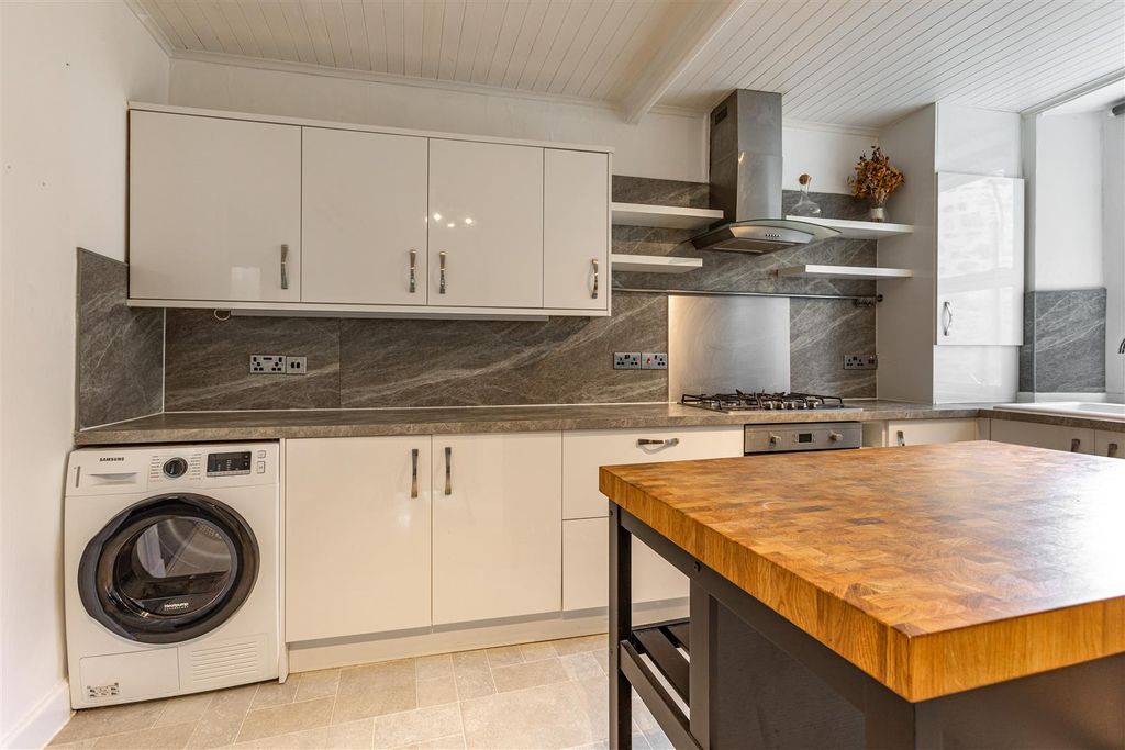Additional image 4 of 3 bed flat for sale62 High Street, Galashiels TD1