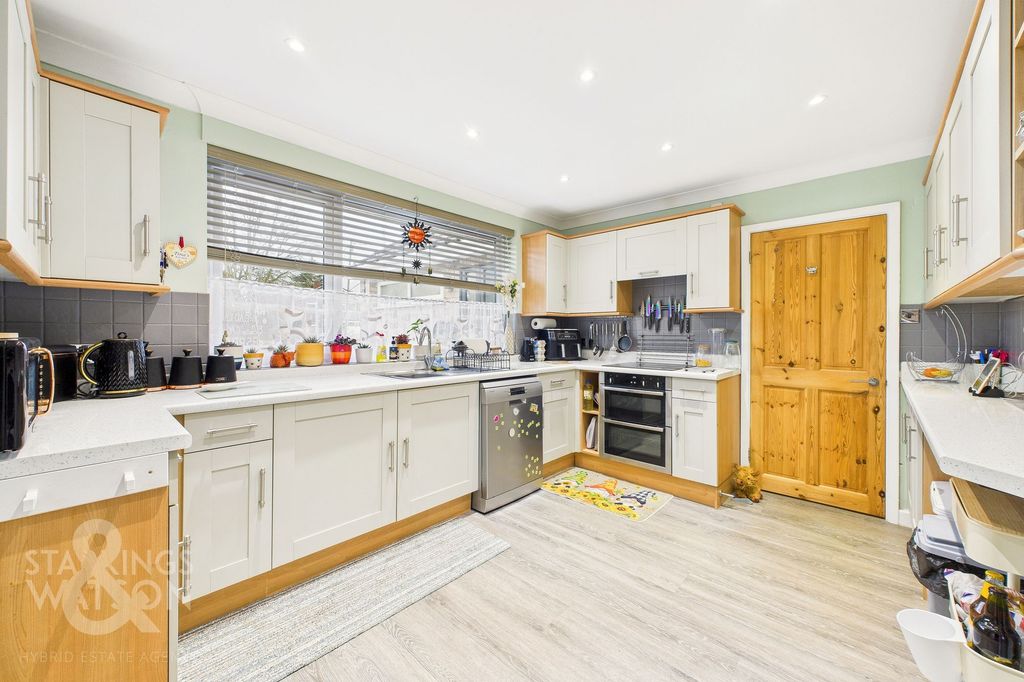 Additional image 4 of 3 bed detached bungalow for saleChurch Road, Yelverton, Norwich NR14