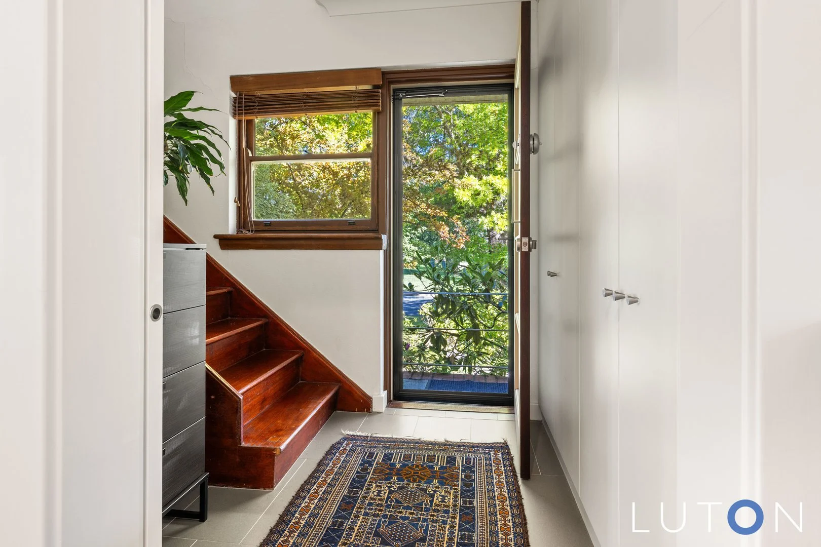 140 Strickland Crescent, Deakin ACT 2600 photo 4