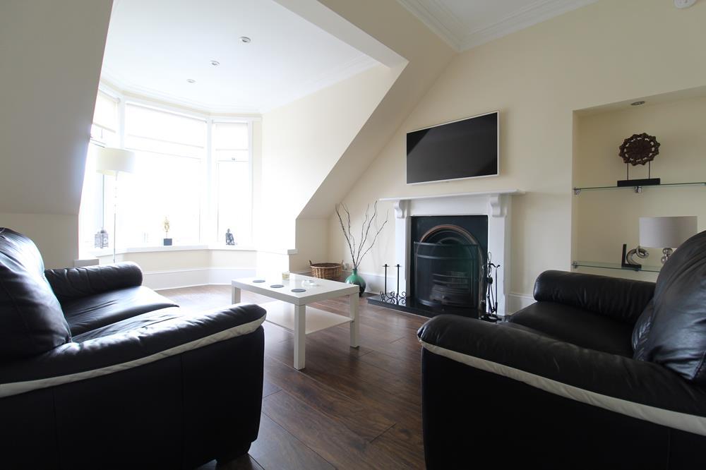 Elmfield  Avenue, top floor,