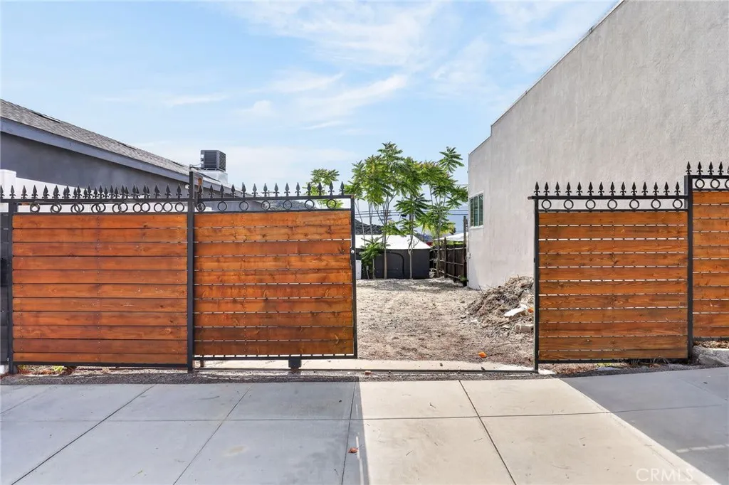 Additional image 54 of 9939 Commerce Avenue, Tujunga, CA 91042