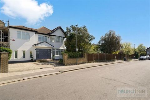 Edgeworth Crescent, Hendon NW4